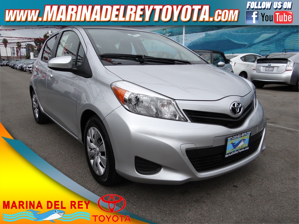 Toyota Yaris 2012 photo 1