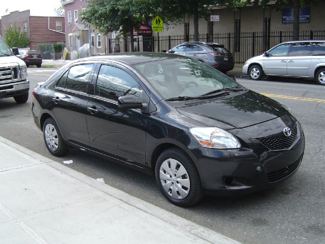 Toyota Yaris 2012 photo 4