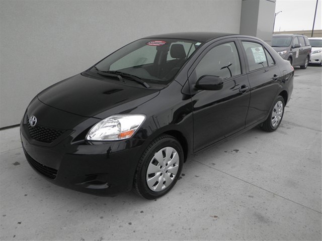 Toyota Yaris 2012 photo 5