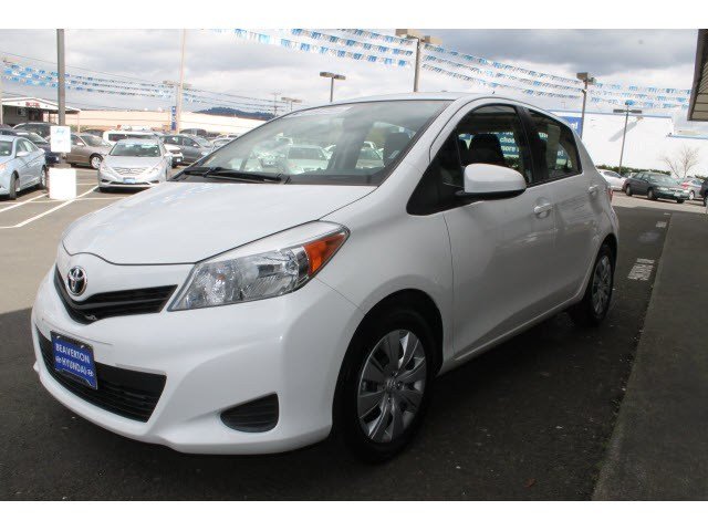 Toyota Yaris 2012 photo 1