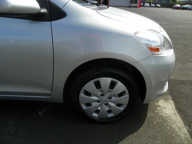 Toyota Yaris Base Unspecified