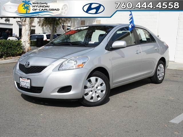 Toyota Yaris 2012 photo 2