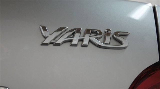 Toyota Yaris 2012 photo 2