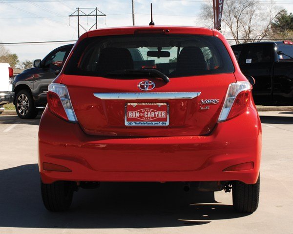 Toyota Yaris 2012 photo 2