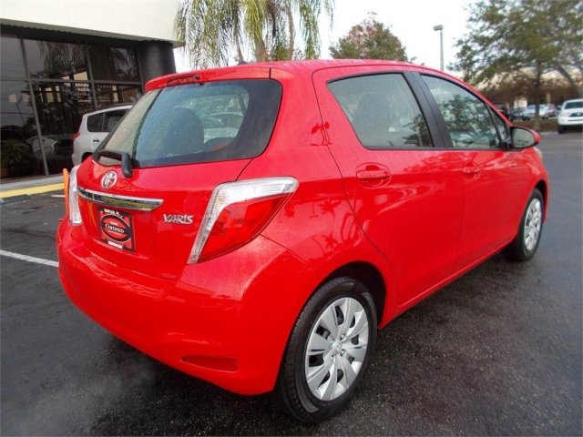 Toyota Yaris 2012 photo 3