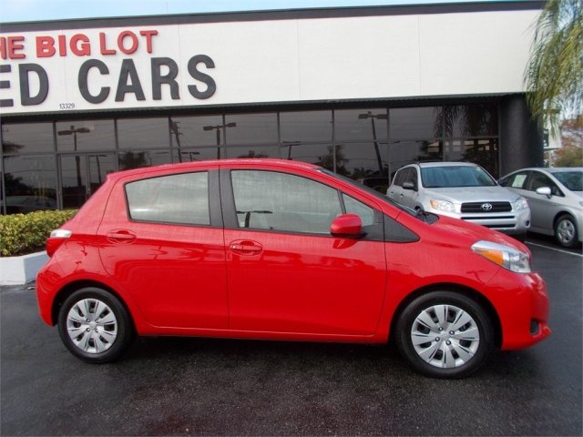 Toyota Yaris 2012 photo 4