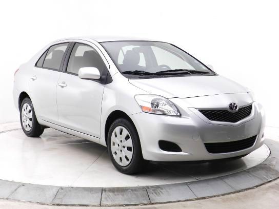 Toyota Yaris 2012 photo 1