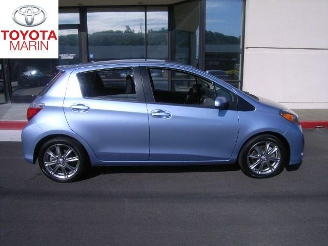 Toyota Yaris 2012 photo 0