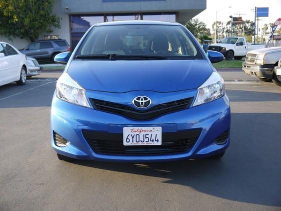 Toyota Yaris 2013 photo 3