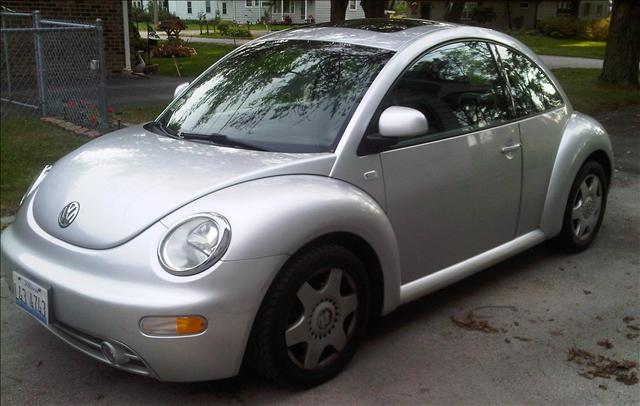 Volkswagen Beetle 2000 photo 1