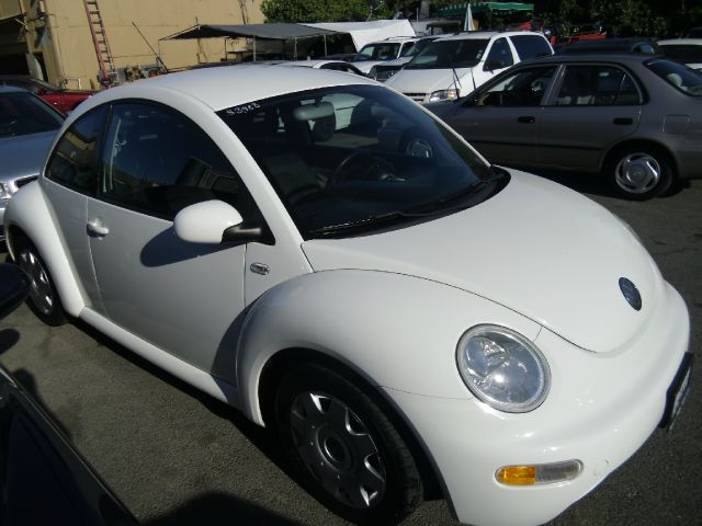 Volkswagen Beetle 2001 photo 2