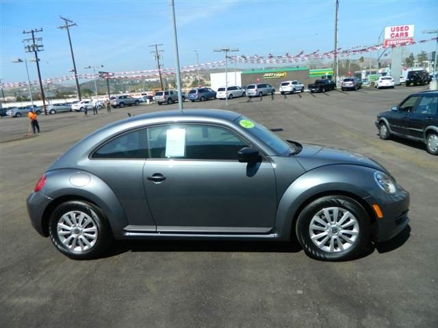 Volkswagen Beetle 2012 photo 5