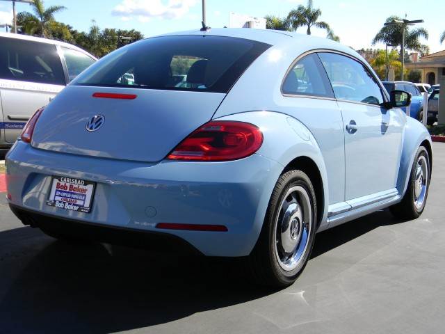 Volkswagen Beetle 2012 photo 4