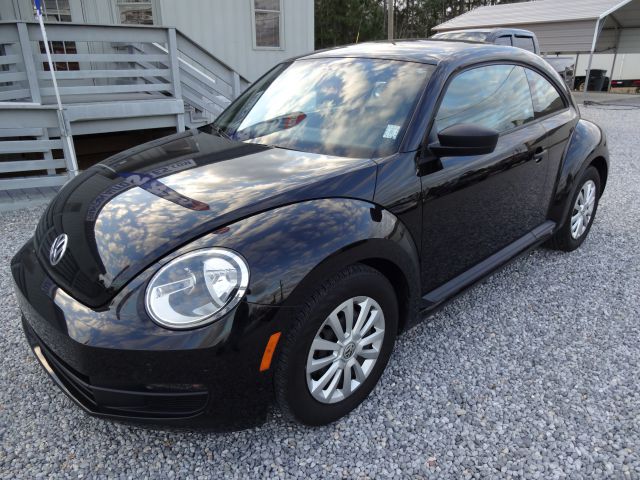 Volkswagen Beetle 2012 photo 1