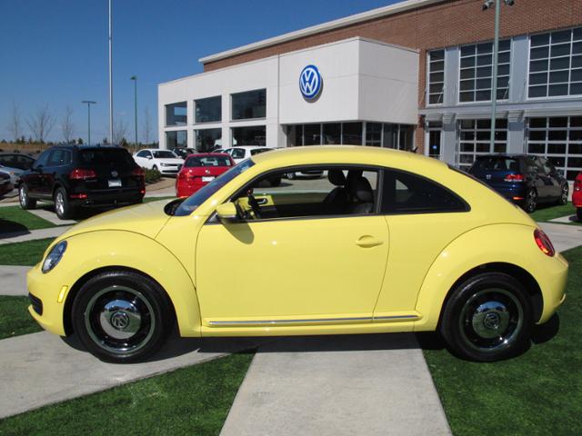 Volkswagen Beetle 2012 photo 2