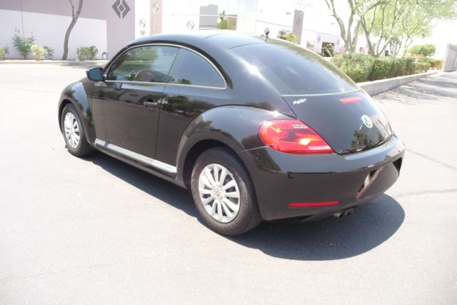 Volkswagen Beetle 4X4 Crew Cab Super Duty Lariat Hatchback