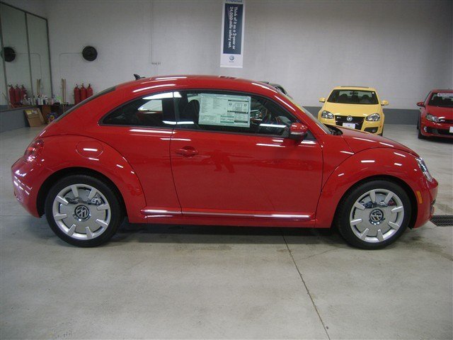 Volkswagen Beetle 2012 photo 2