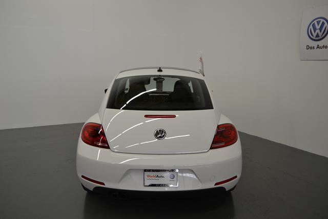 Volkswagen Beetle 2012 photo 4