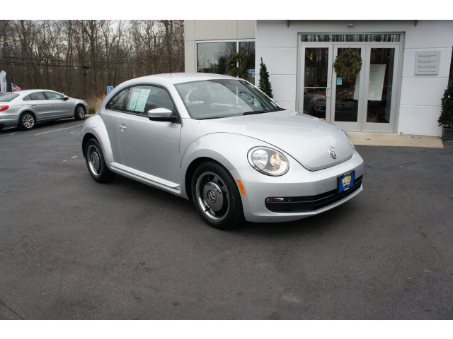 Volkswagen Beetle 2012 photo 2