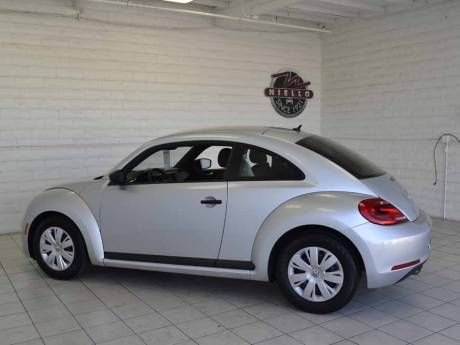 Volkswagen Beetle 2012 photo 2