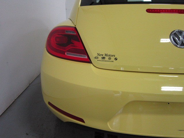 Volkswagen Beetle 2012 photo 1