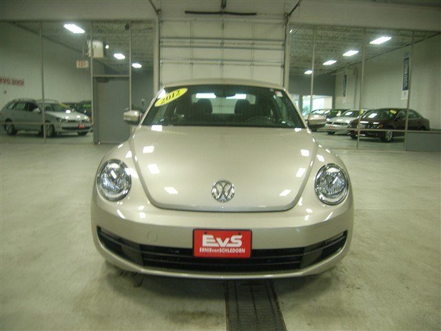 Volkswagen Beetle 2012 photo 3