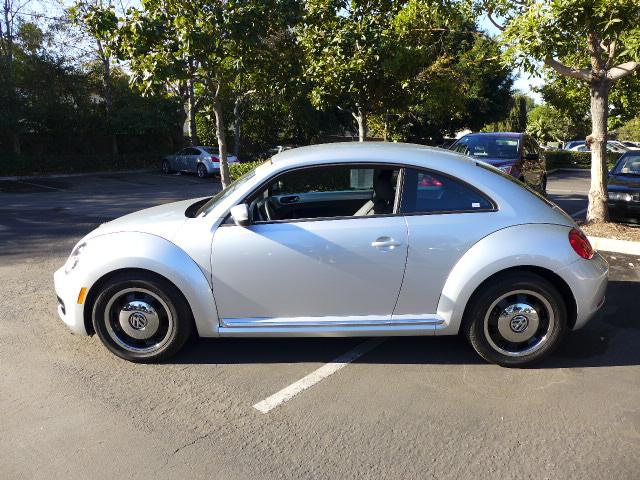 Volkswagen Beetle 2012 photo 4