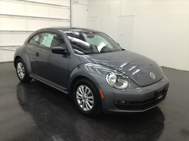 Volkswagen Beetle 2012 photo 1