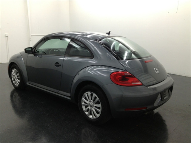 Volkswagen Beetle 2012 photo 3