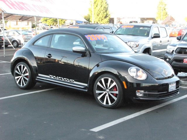 Volkswagen Beetle 2012 photo 2