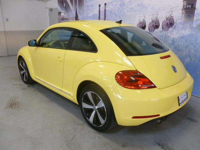 Volkswagen Beetle 2012 photo 2