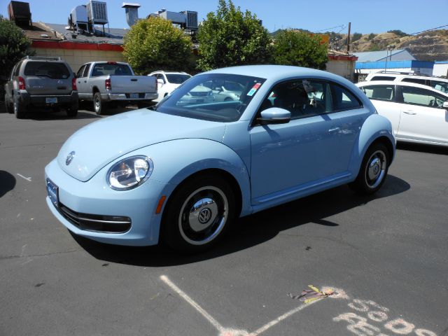 Volkswagen Beetle 2012 photo 4