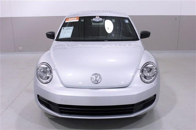 Volkswagen Beetle 2012 photo 2