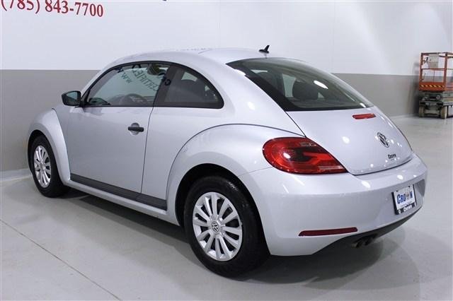 Volkswagen Beetle 2012 photo 5