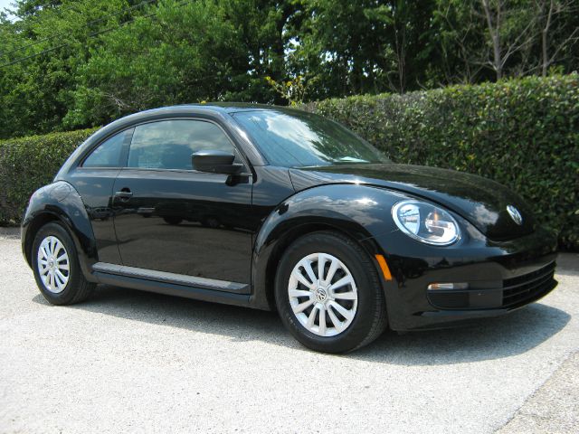 Volkswagen Beetle 2012 photo 2