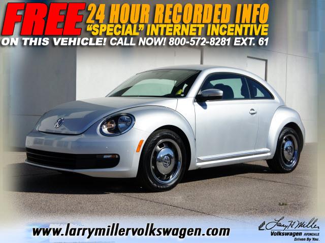 Volkswagen Beetle 2012 photo 2