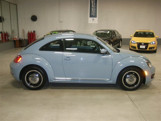 Volkswagen Beetle 2012 photo 1