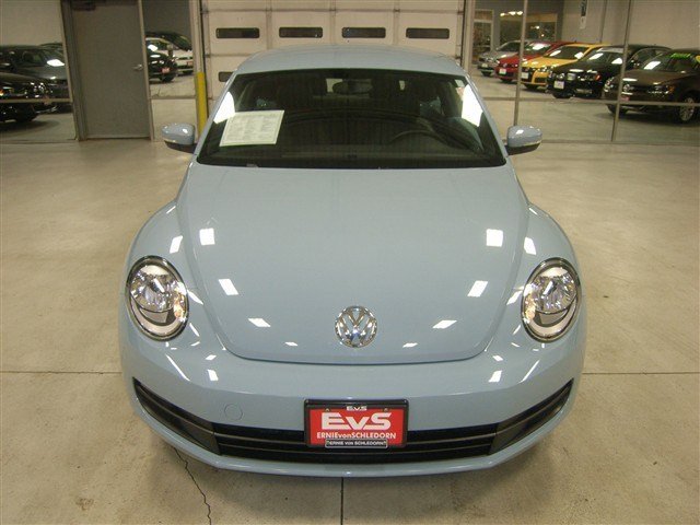 Volkswagen Beetle 2012 photo 2