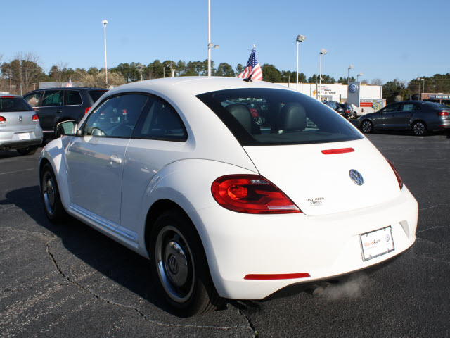 Volkswagen Beetle 2012 photo 4