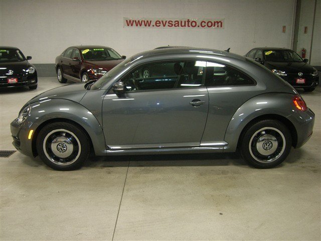 Volkswagen Beetle 2012 photo 2