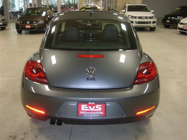 Volkswagen Beetle 2012 photo 5