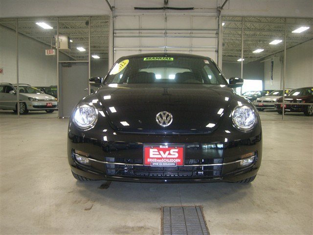 Volkswagen Beetle 2012 photo 3