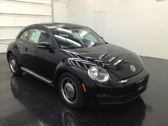 Volkswagen Beetle 2012 photo 1