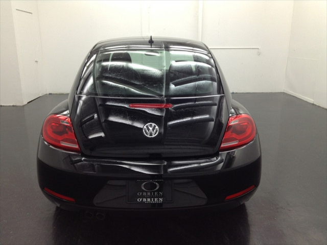 Volkswagen Beetle 2012 photo 3