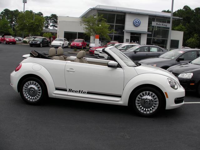 Volkswagen Beetle 2013 photo 1