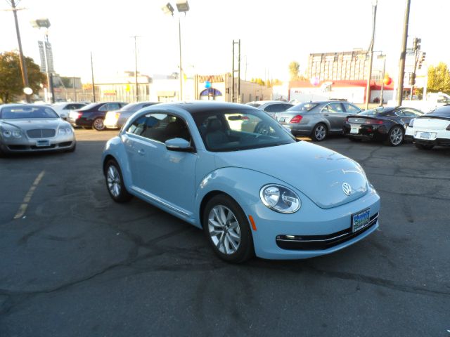 Volkswagen Beetle 2013 photo 2