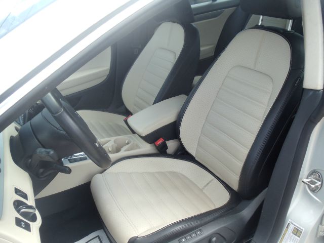 Volkswagen CC 2009 photo 10