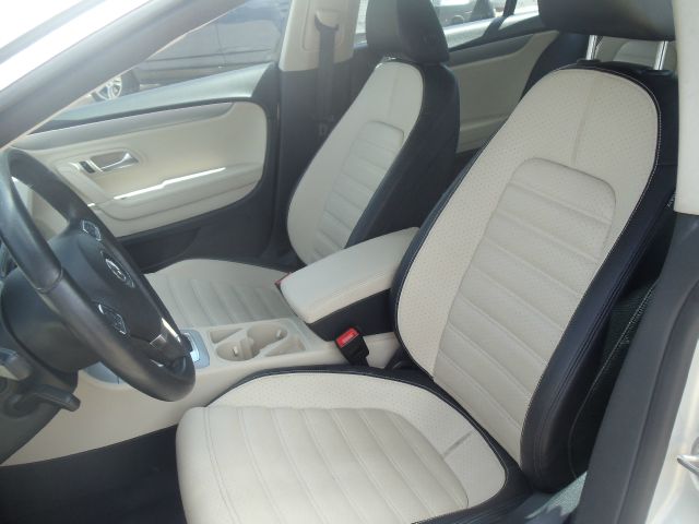 Volkswagen CC 2009 photo 12