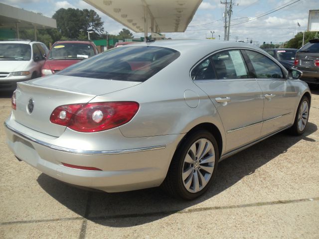 Volkswagen CC 2009 photo 19