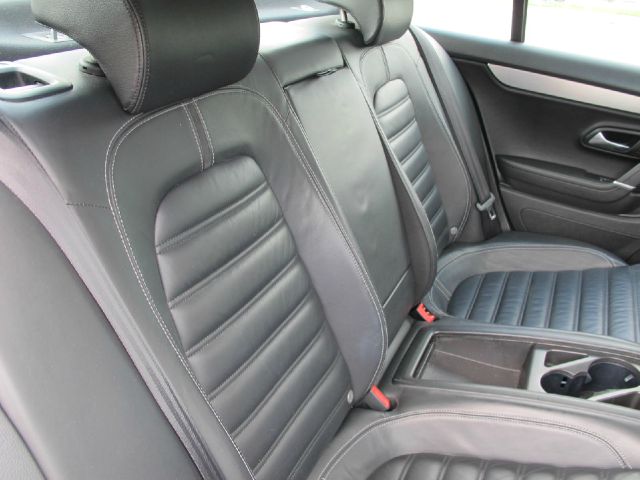 Volkswagen CC 2009 photo 19